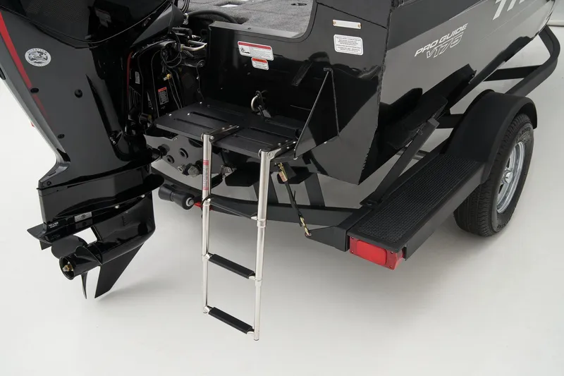 Slide: The Image of Tracker Pro Guide V-175 WT 2026 - 45