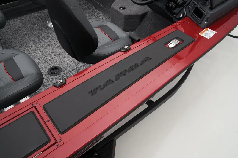 Slide: The Image of Tracker Targa V-18 Combo 2026 - 63