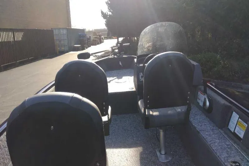 Slide: The Image of Tracker Pro Guide V-16 SC 2026 - 76