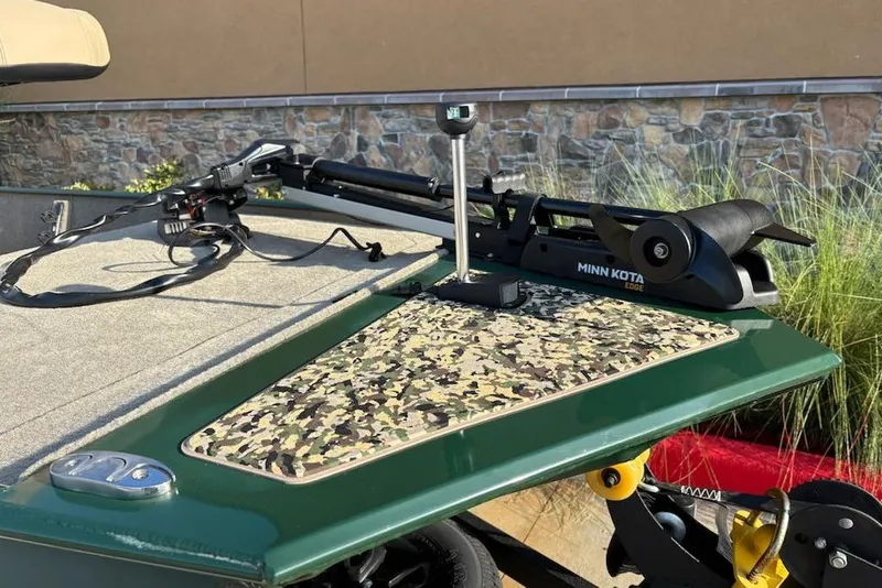 Slide: The Image of 2026 Tracker Bass Tracker Classic Limited with Minn Kota trolling motor. - 4