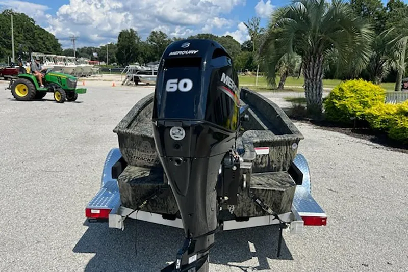 Slide: The Image of 2026 Tracker Grizzly 1650 T Prairie Wings Edition boat with Mercury 60 engine. - 5