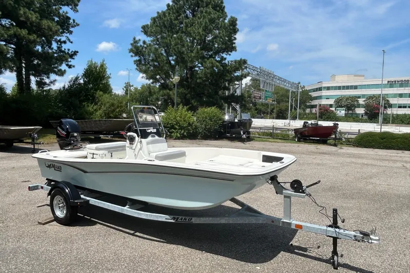 Slide: The Image of Mako Pro Skiff 15 CC 2026 - 60