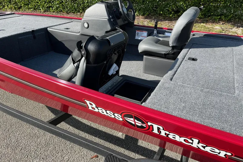 Slide: The Image of 2026 Tracker Bass Tracker Classic XL boat with Mercury engine. - 10