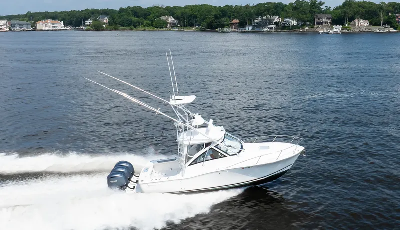 Slide: The Image of Albemarle 30 Express 2022 - 10