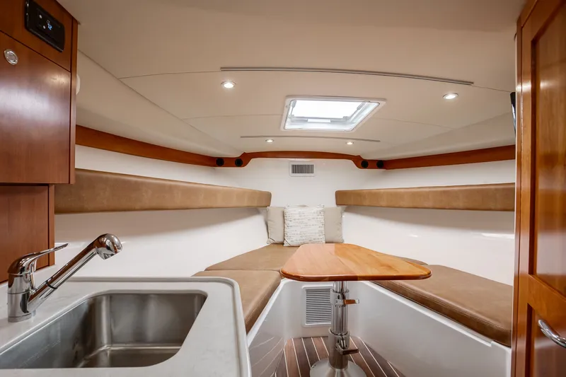 Slide: The Image of Albemarle 30 Express 2022 - 27