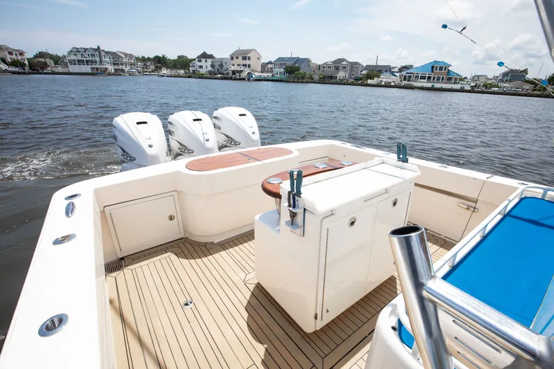 Slide: The Image of Valhalla Boatworks V-41 2020 - 16