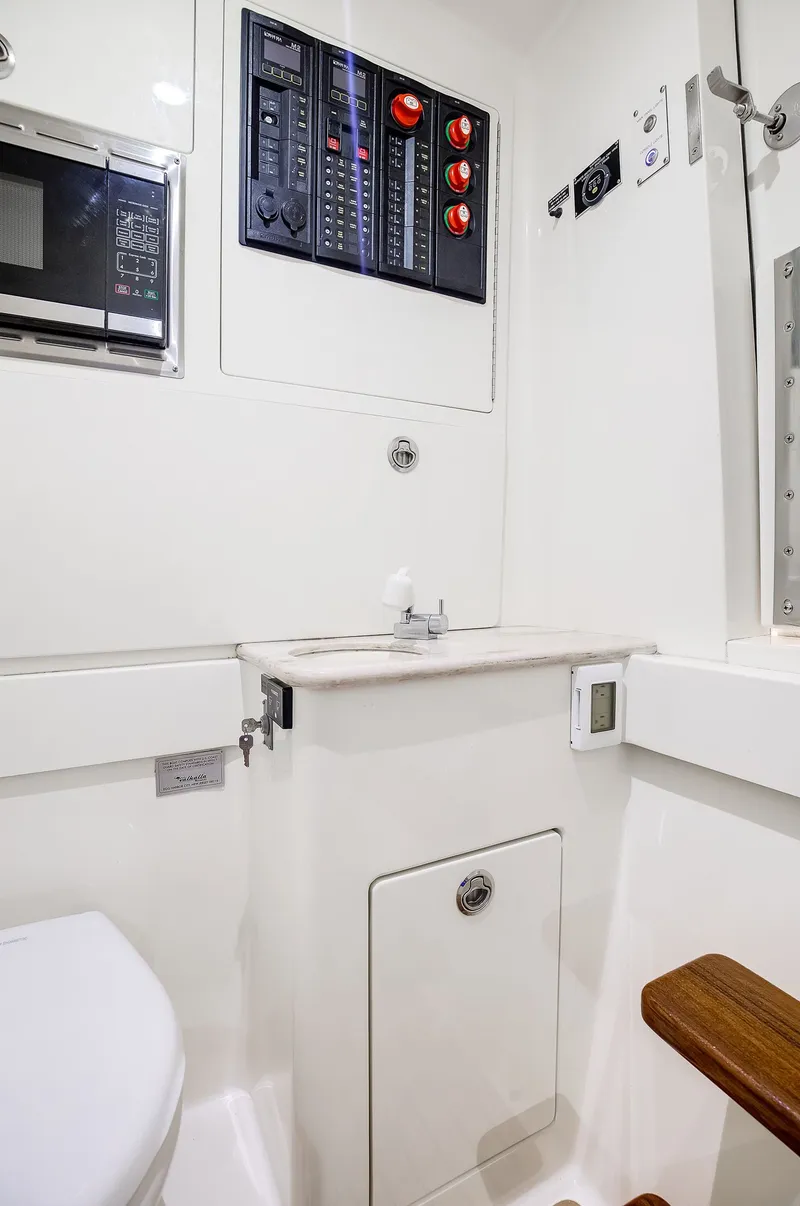 Slide: The Image of Valhalla Boatworks V-41 2020 - 22