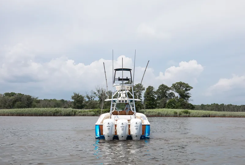 Slide: The Image of Valhalla Boatworks V-41 2020 - 3