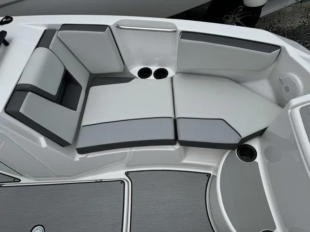 Slide: The Image of Yamaha SX220 2024 - 10