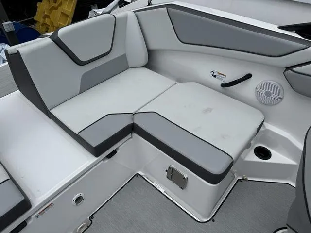 Slide: The Image of Yamaha SX220 2024 - 14