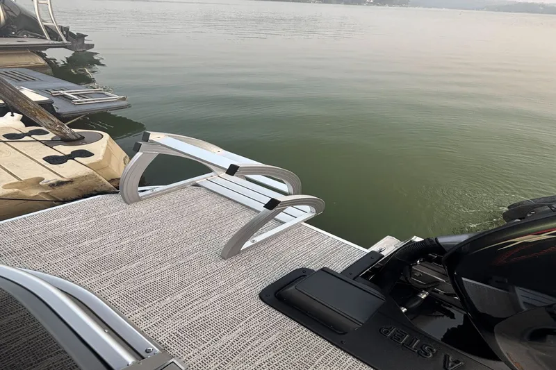 Slide: The Image of SunCatcher G3 SELECT 320RC 2023 - 38