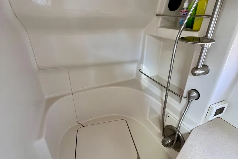 Slide: The Image of Sea Ray 350 Sundancer 2010 - 66