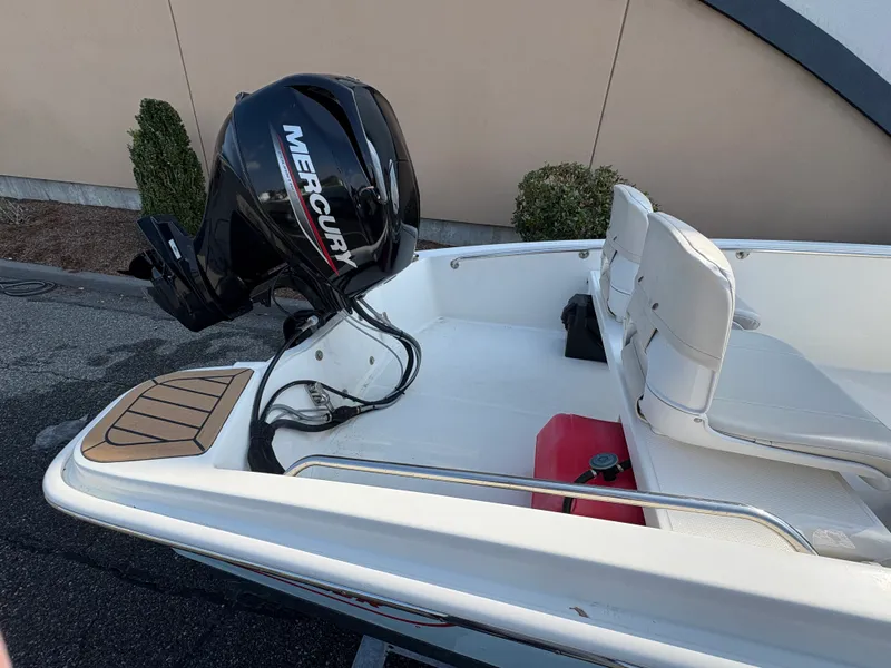 Slide: The Image of Boston Whaler 130 SUPER SPORT 2023 - 4