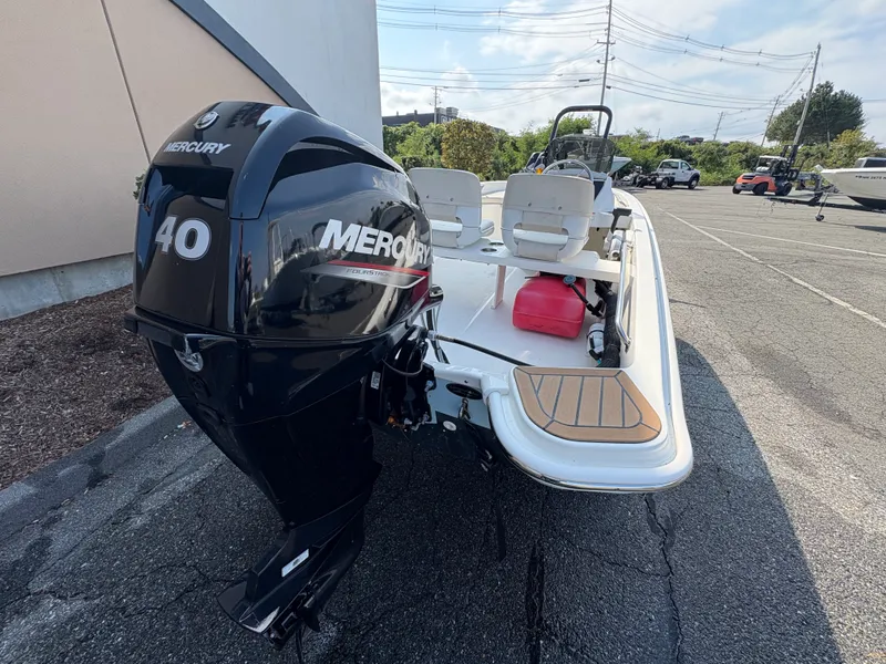 Slide: The Image of Boston Whaler 130 SUPER SPORT 2023 - 6