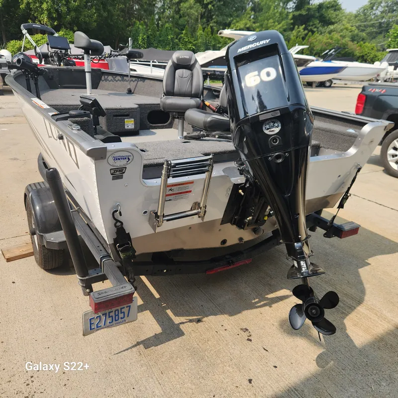 Slide: The Image of Lund 1675 Pro Guide 2020 - 2