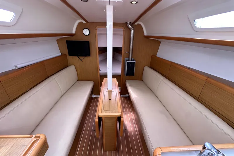 Slide: The Image of Jeanneau Sun Odyssey 33i 2011 - 51