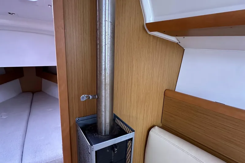 Slide: The Image of Jeanneau Sun Odyssey 33i 2011 - 53