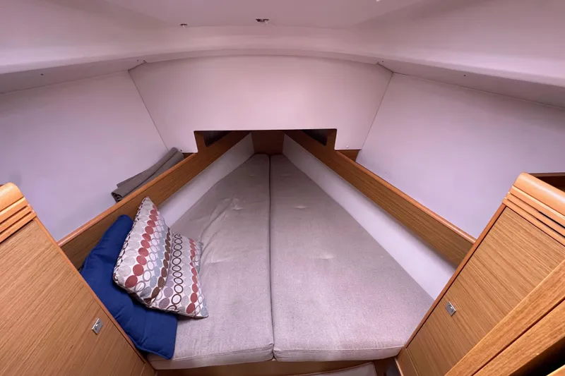 Slide: The Image of Jeanneau Sun Odyssey 33i 2011 - 55