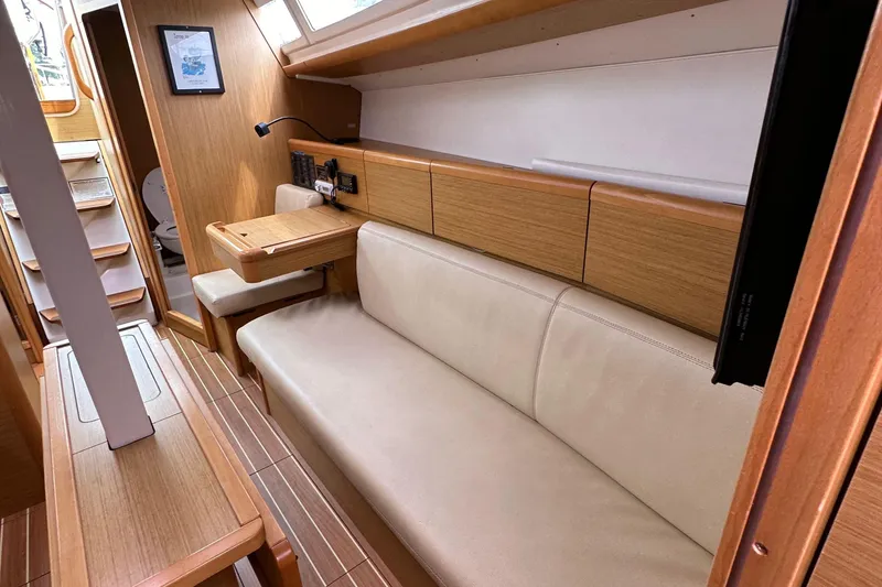 Slide: The Image of Jeanneau Sun Odyssey 33i 2011 - 58