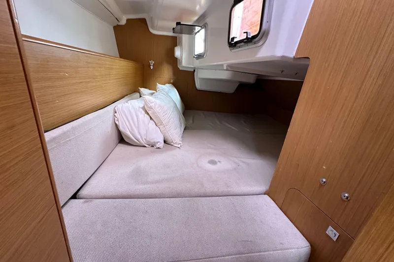 Slide: The Image of Jeanneau Sun Odyssey 33i 2011 - 62