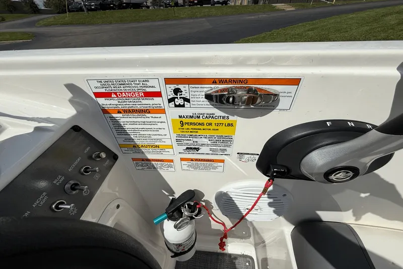 Slide: The Image of Bayliner Element 180 XL 2020 - 15