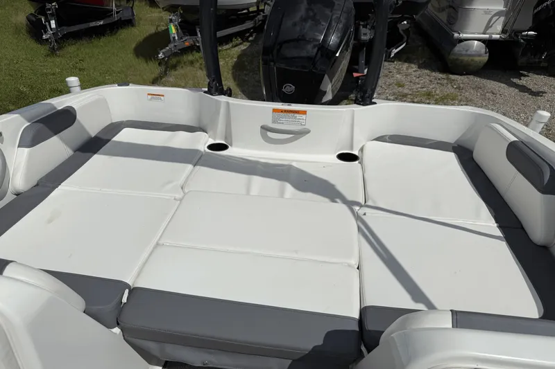 Slide: The Image of Bayliner Element 180 XL 2020 - 19