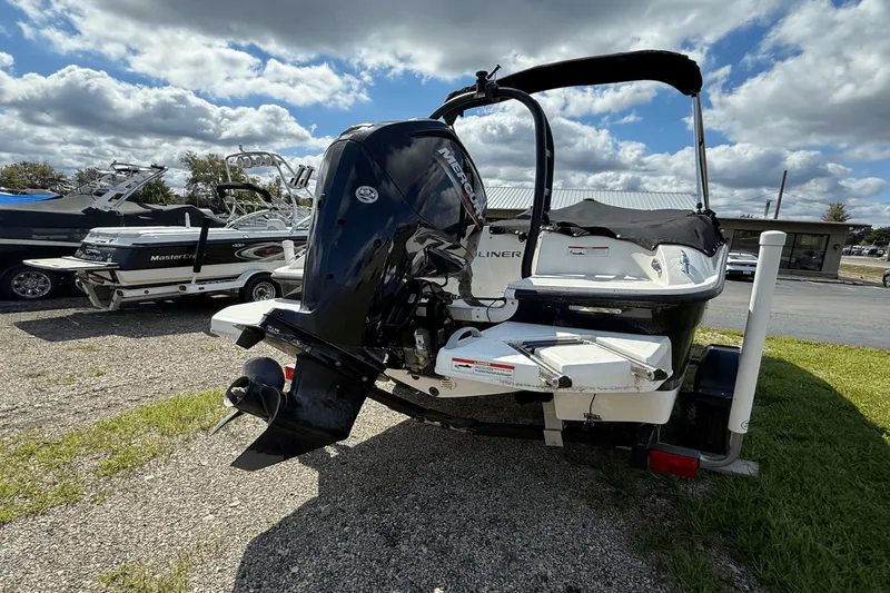 Slide: The Image of Bayliner Element 180 XL 2020 - 2