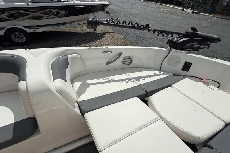 Slide: The Image of Bayliner Element 180 XL 2020 - 22