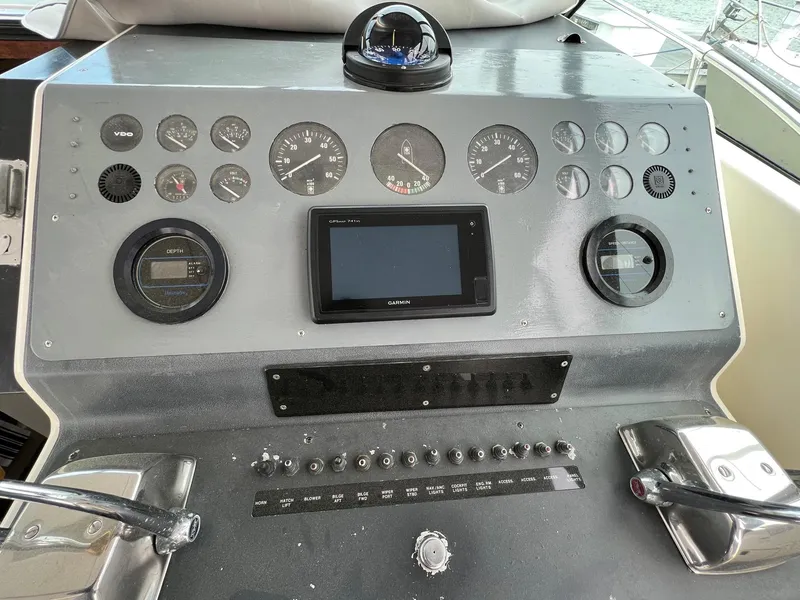 Slide: The Image of Tiara Yachts 3300 Open - 11