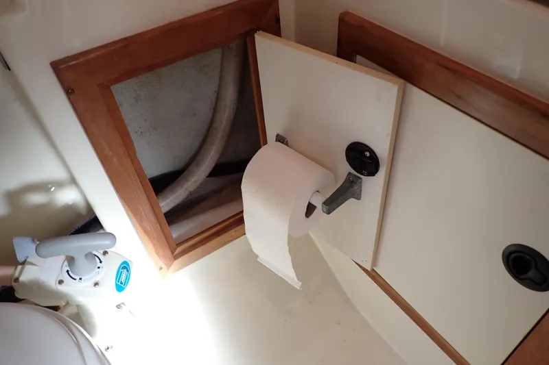 Slide: The Image of Albin 28 Tournament Express 2000 - 114