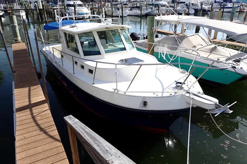 Slide: The Image of Albin 28 Tournament Express 2000 - 120