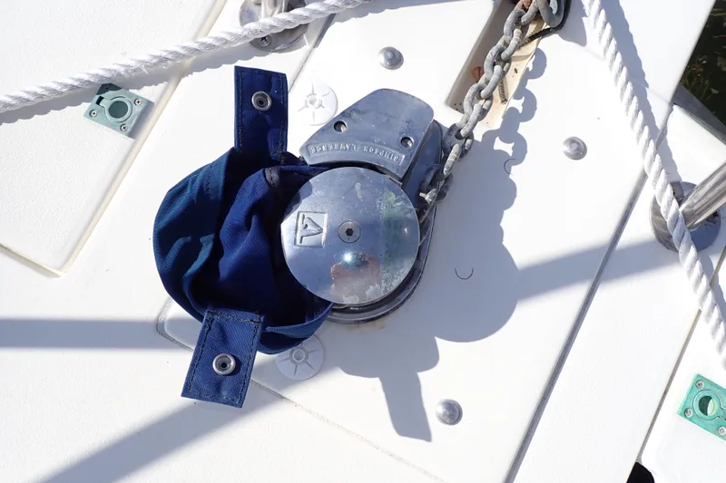 Slide: The Image of Anchor winch on 2000 Albin 28 Tournament Express boat deck. - 19