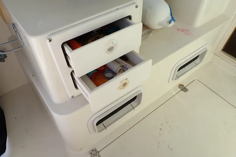 Slide: The Image of Albin 28 Tournament Express 2000 - 77