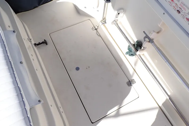 Slide: The Image of Albin 28 Tournament Express 2000 - 84