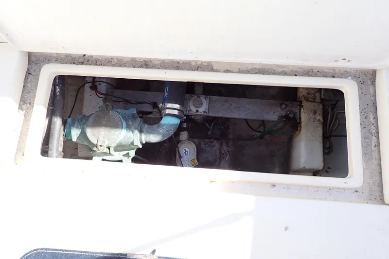 Slide: The Image of Albin 28 Tournament Express 2000 - 90