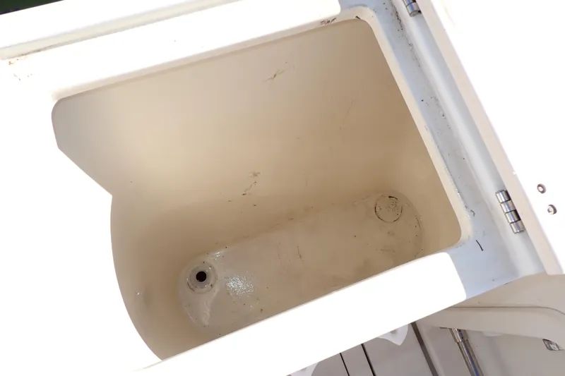 Slide: The Image of Albin 28 Tournament Express 2000 - 98