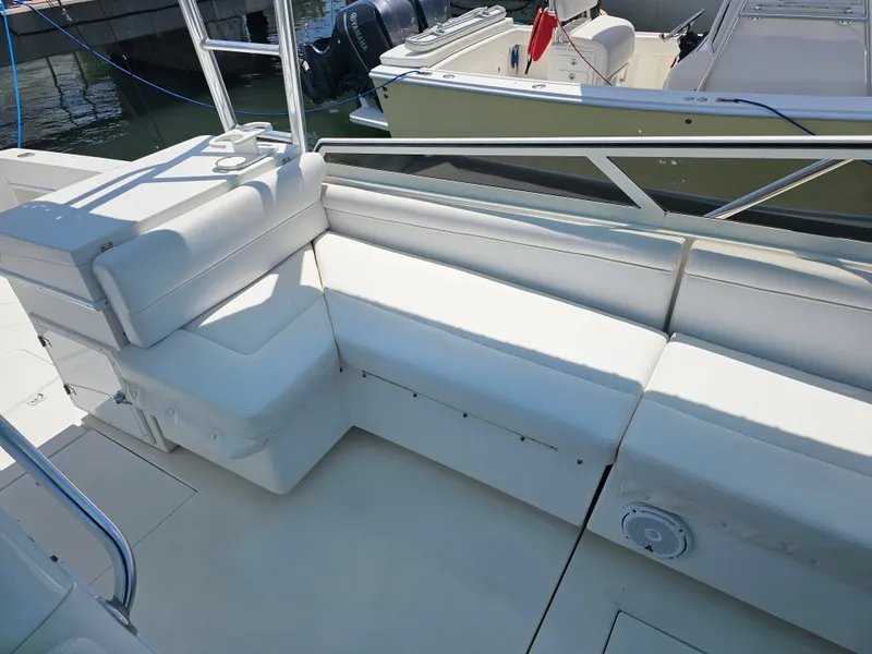 Slide: The Image of Contender 35 Side Console 1997 - 17