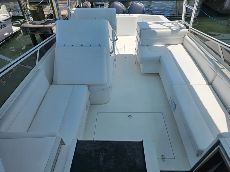 Slide: The Image of Contender 35 Side Console 1997 - 21