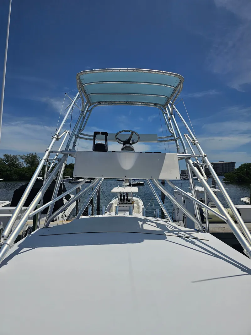 Slide: The Image of Contender 35 Side Console 1997 - 24