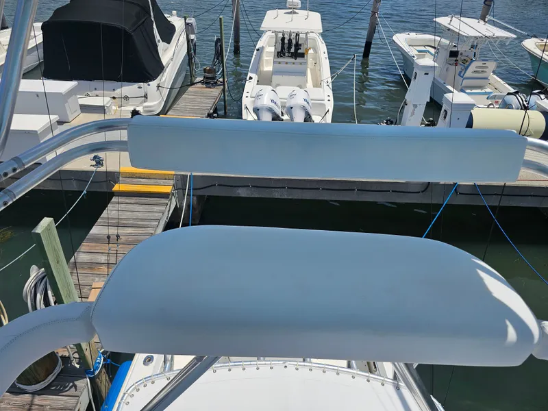 Slide: The Image of Contender 35 Side Console 1997 - 29