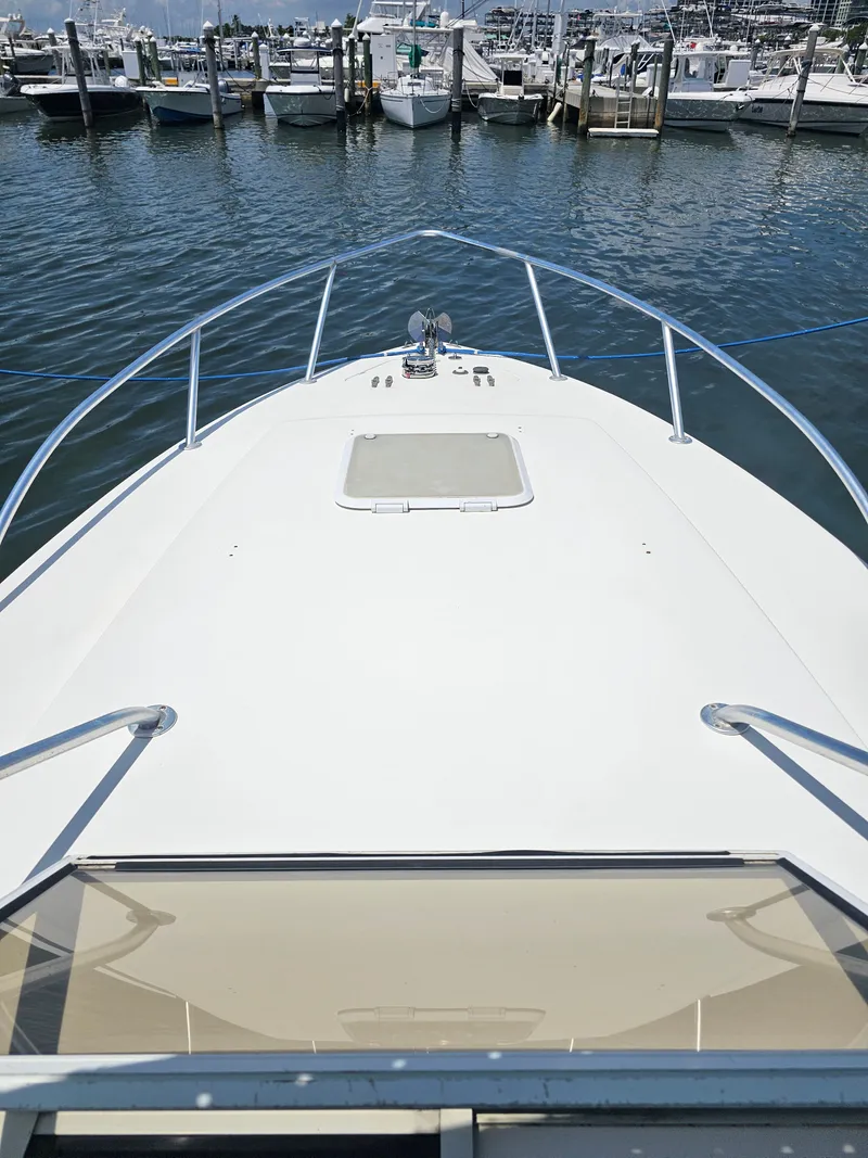 Slide: The Image of Contender 35 Side Console 1997 - 7