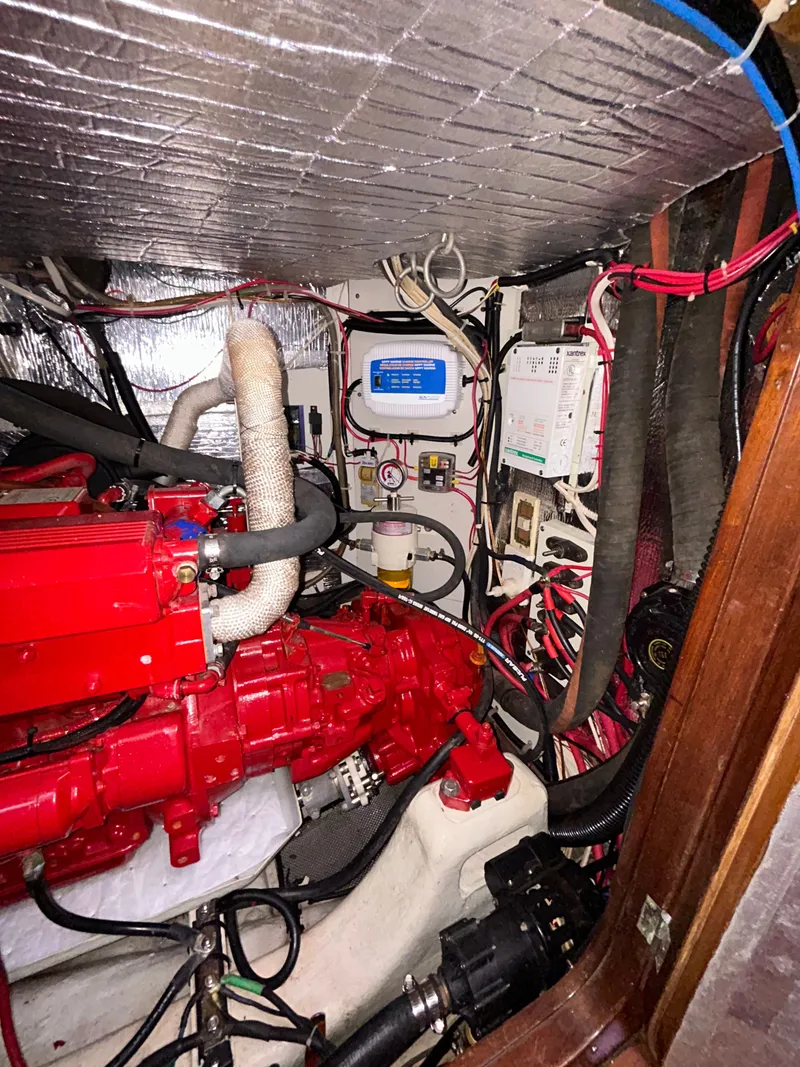 Slide: The Image of Norseman Cutter 1985 - 10