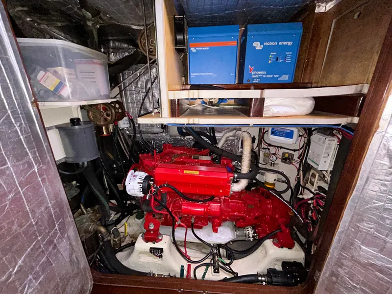 Slide: The Image of Norseman Cutter 1985 - 11