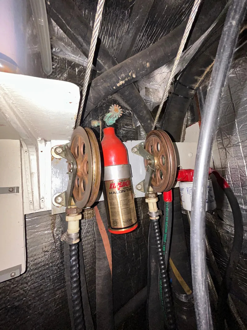 Slide: The Image of Norseman Cutter 1985 - 13