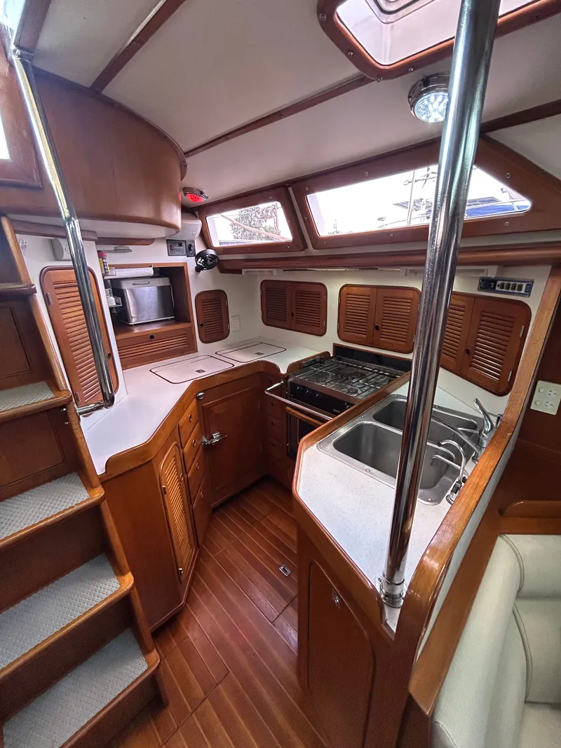 Slide: The Image of Norseman Cutter 1985 - 23