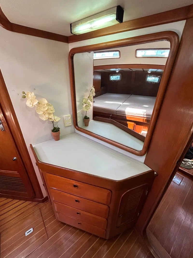 Slide: The Image of Norseman Cutter 1985 - 3