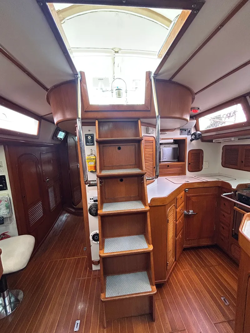 Slide: The Image of Norseman Cutter 1985 - 32