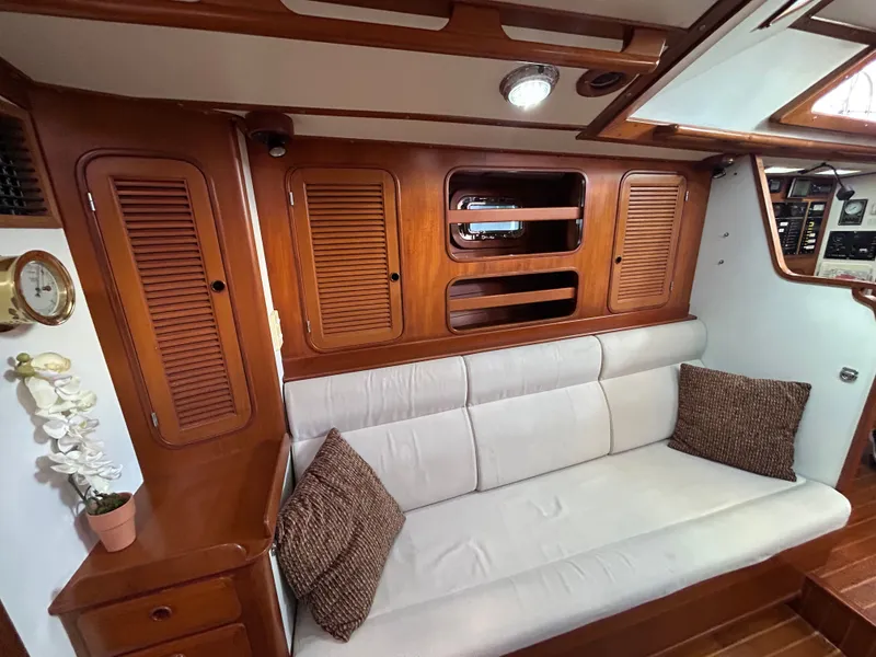 Slide: The Image of Norseman Cutter 1985 - 36