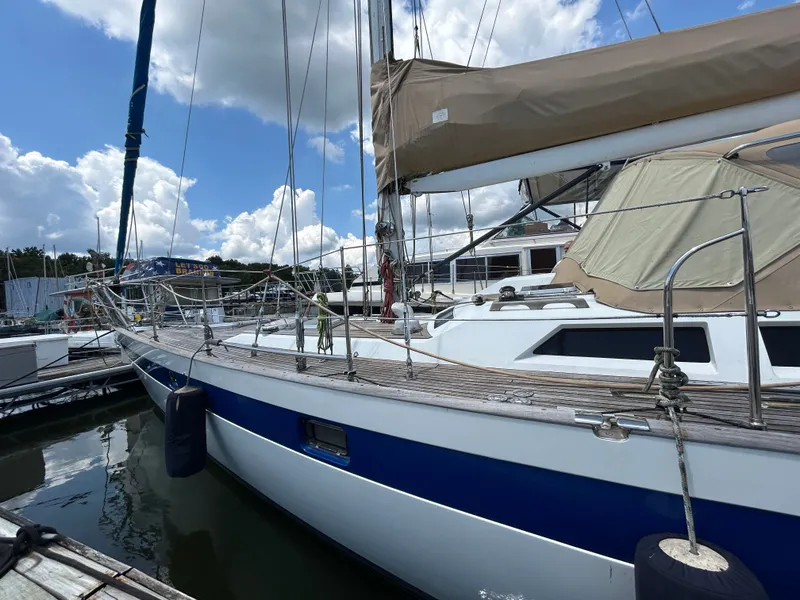 Slide: The Image of Norseman Cutter 1985 - 40