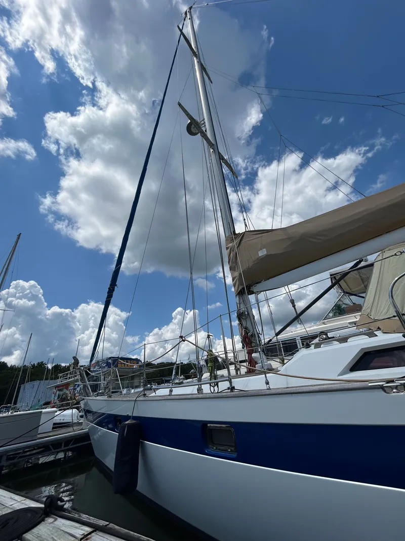 Slide: The Image of Norseman Cutter 1985 - 41